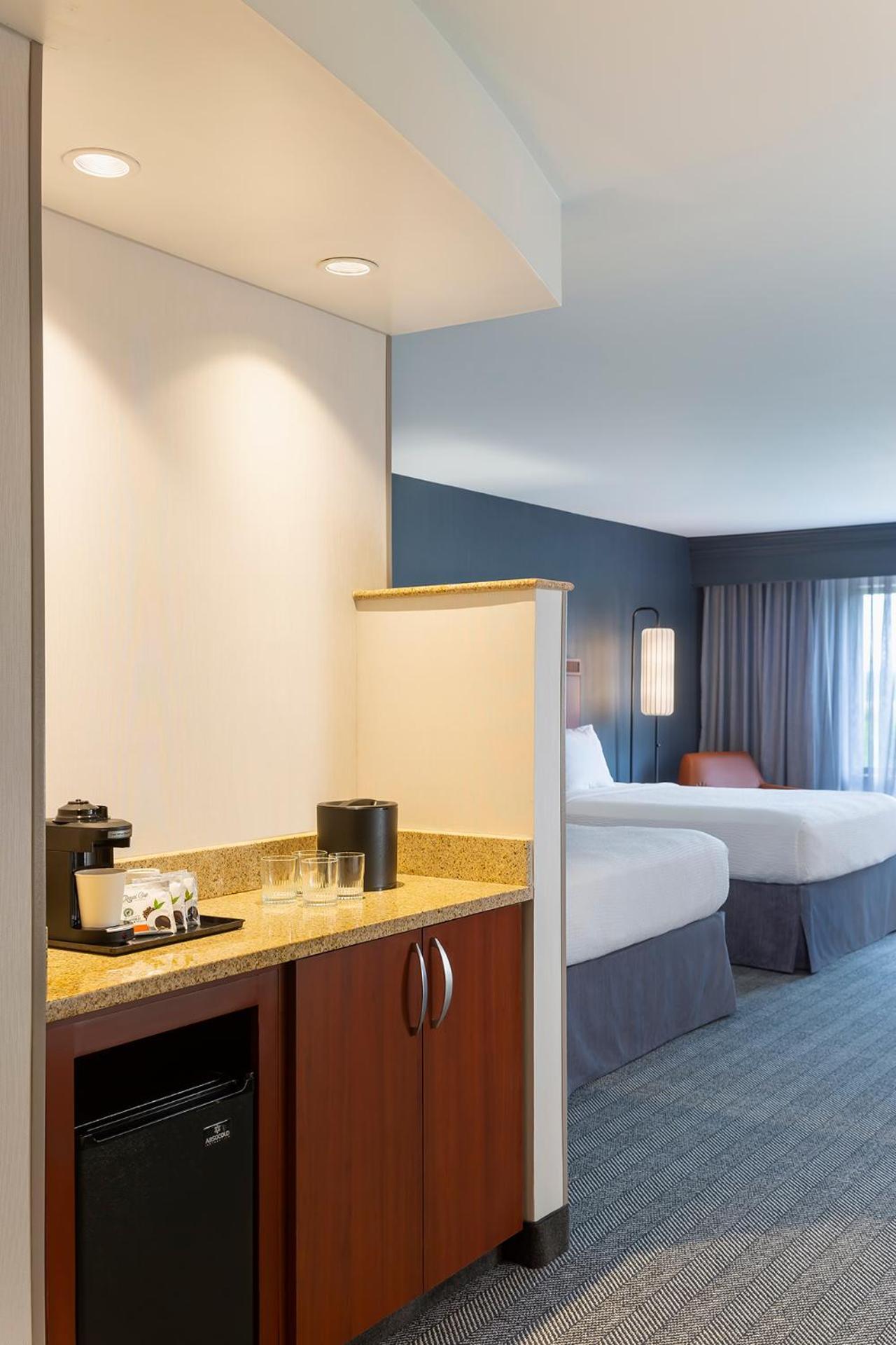 Готель Courtyard By Marriott Madison West / Міддлтон Екстер'єр фото